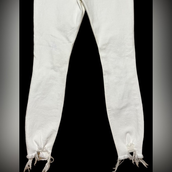 Express White mis rise Distressed straight Leg Jeans Stretch Raw Hem Women’s 4 - Picture 16 of 16
